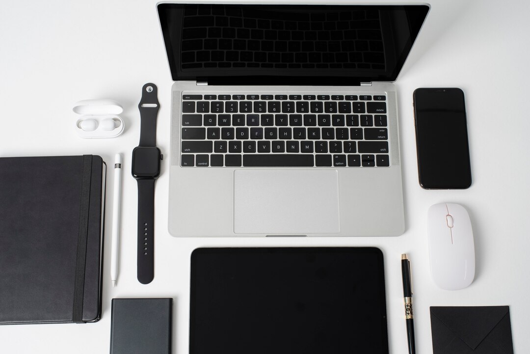 Tech Gadgets Revolutionizing Daily Life
